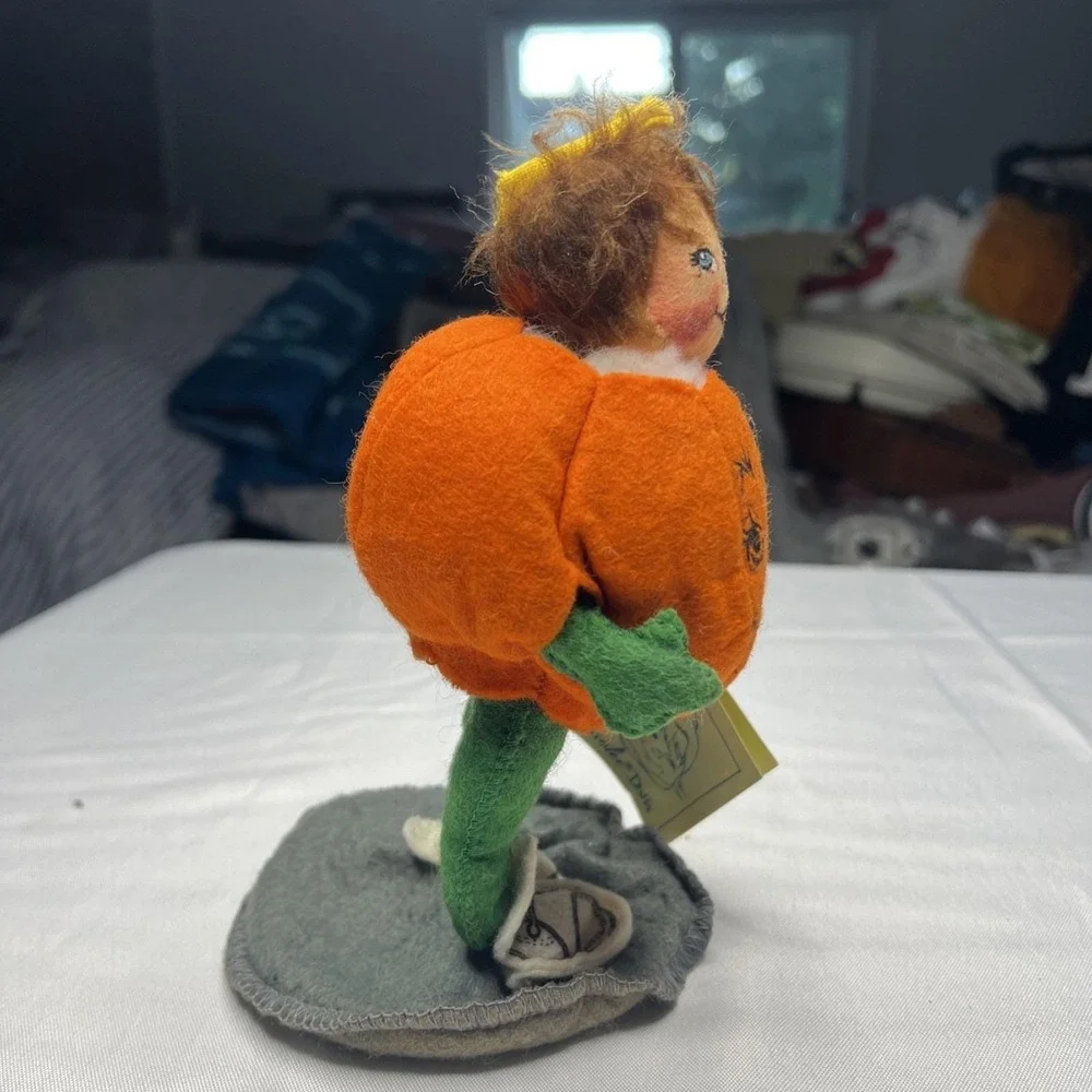 1990 Annalee Halloween Pumpkin Kid Doll Figure 7